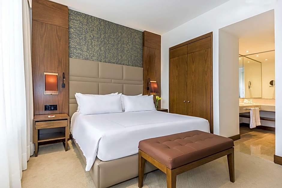 NH Collection Bogotá Royal Teleport