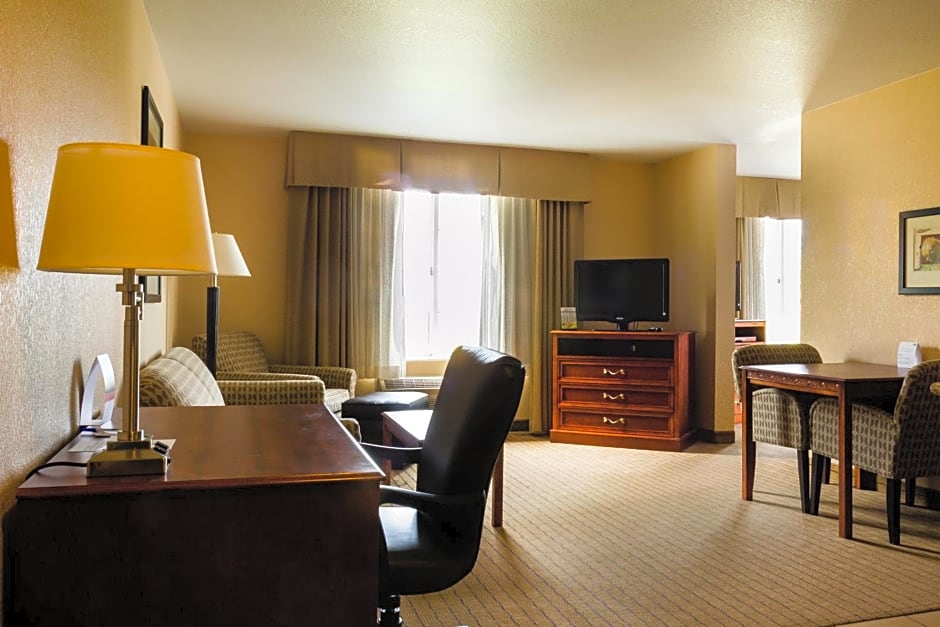 Holiday Inn Express Hotel & Suites Acme-Traverse City