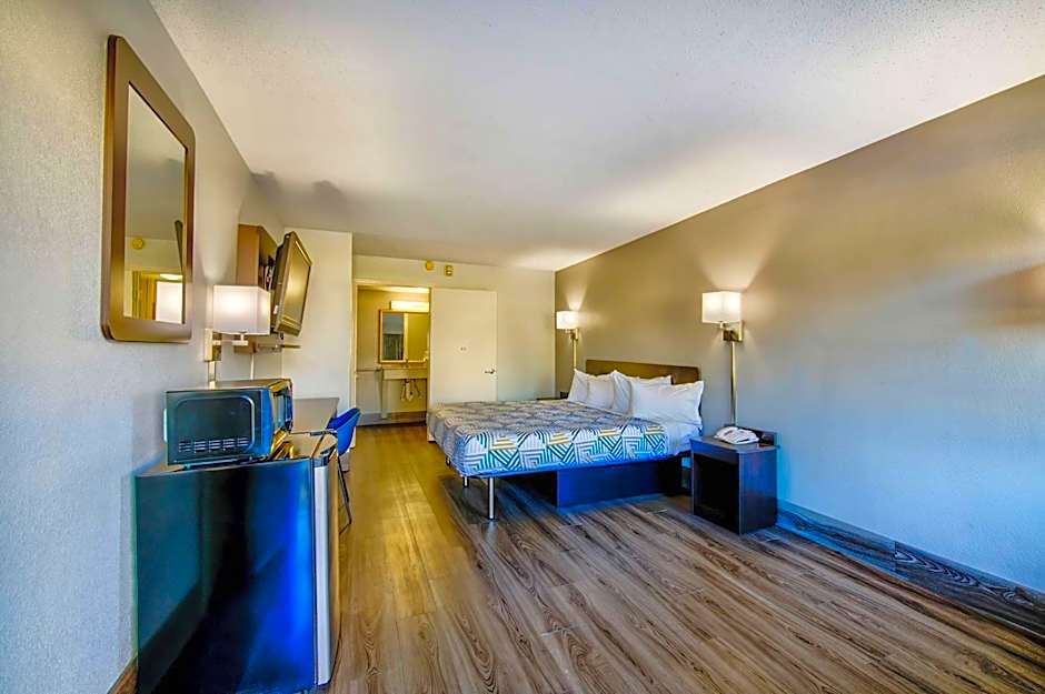 Motel 6 Birmingham, AL - Medical Center - nverness Hwy 280