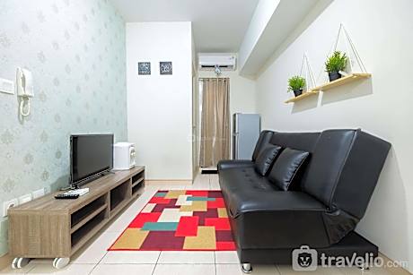 Cozy 2BR The Springlake Summarecon Apt By Travelio