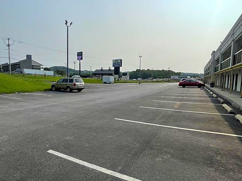 Days Inn & Suites by Wyndham York