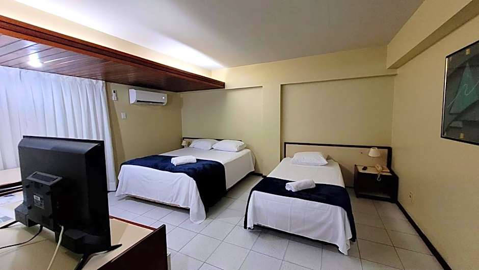 Quarto em Hotel no Bairro de Tambaú, em uma localização bem central Apto 216