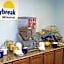 Days Inn & Suites by Wyndham Columbus NE