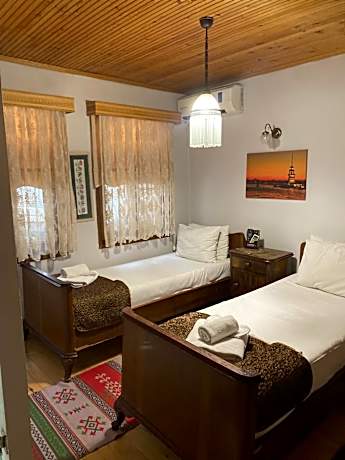 Economy Twin Room
