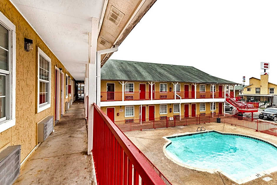 OYO Hotel San Antonio Lackland near Seaworld