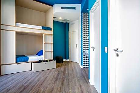 Bed in 4-Bed Mixed Dormitory Room