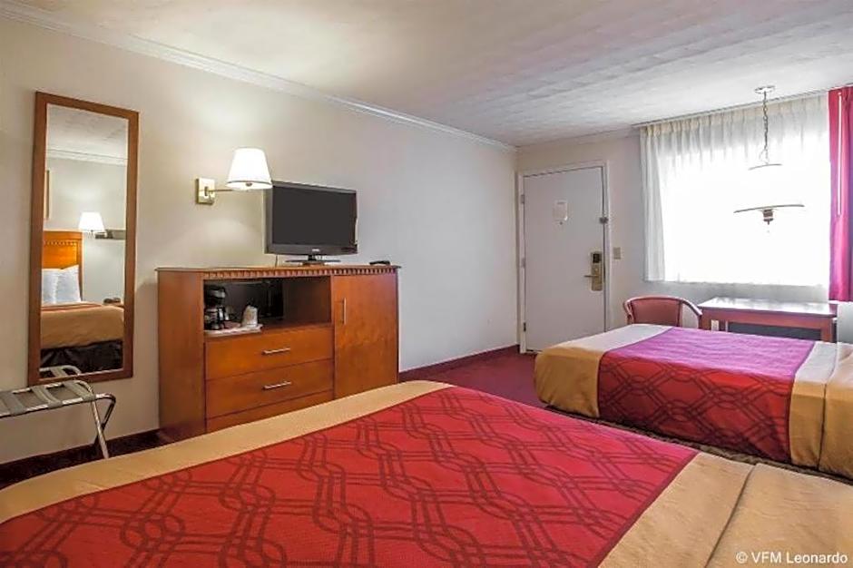 Baymont by Wyndham Lake George