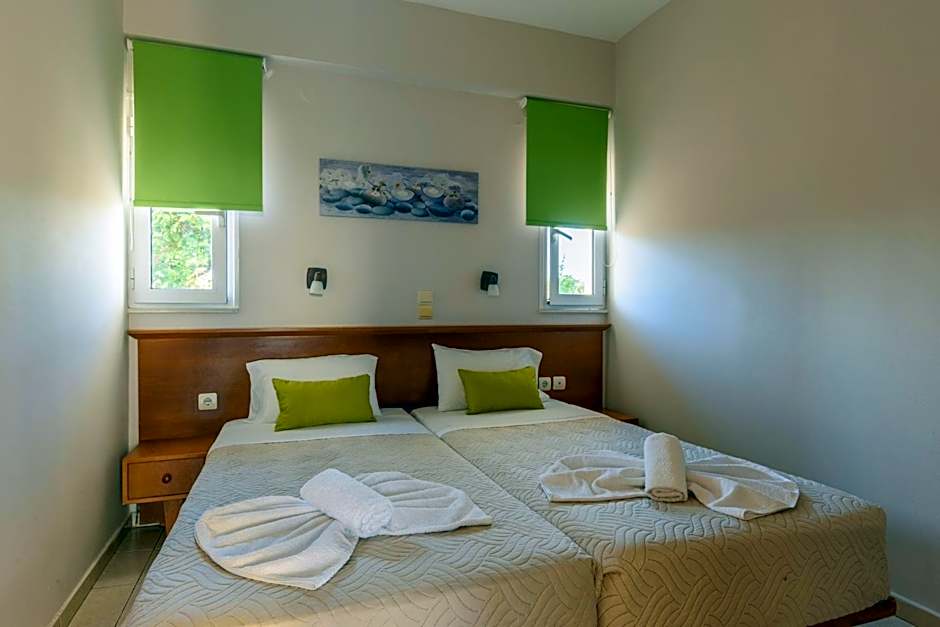 Danelis Studios & Apartments