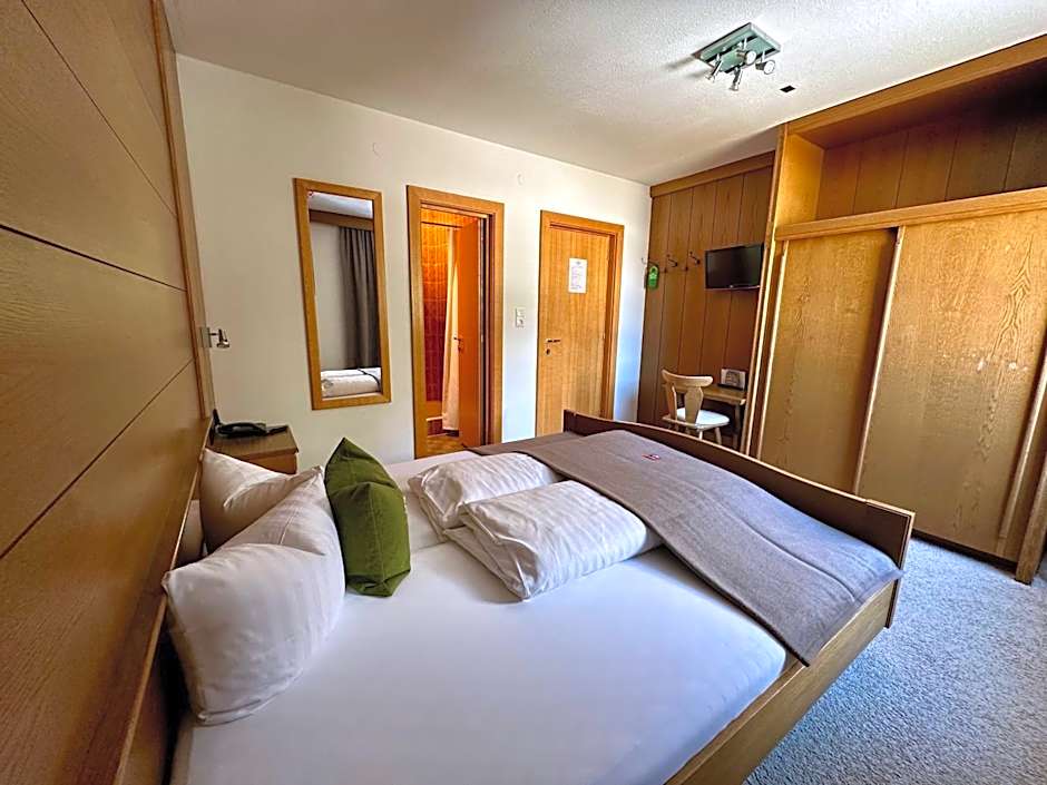 Photo 1 of 4 of Small Double Room