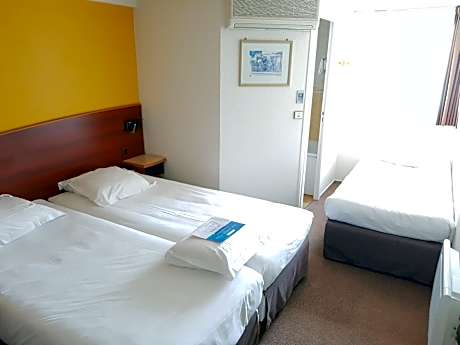 3 Single Beds, Nonsmoking