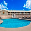 Super 8 by Wyndham Salina/Scenic Hills Area