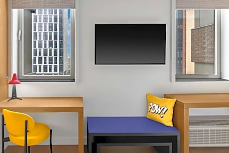 Suite, 1 King, Sofa bed, Corner room