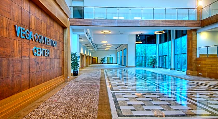 Rixos Sungate Hotel