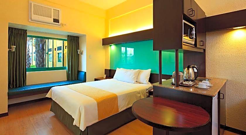 Microtel by Wyndham Cabanatuan