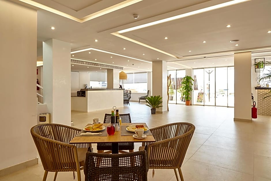 Sol Bahia Ibiza Suites