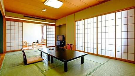 Japanese-Style Room
