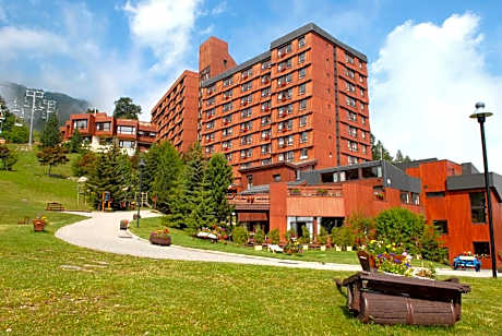 Azureva Les Karellis - Skipass Inclus!