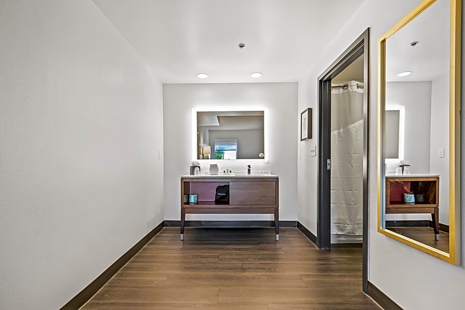 Holiday Inn St. Petersburg West By IHG