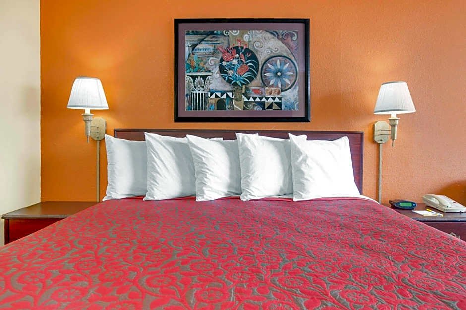 Days Inn by Wyndham Okemah