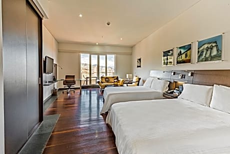 Luxury Twin Room with Balcony