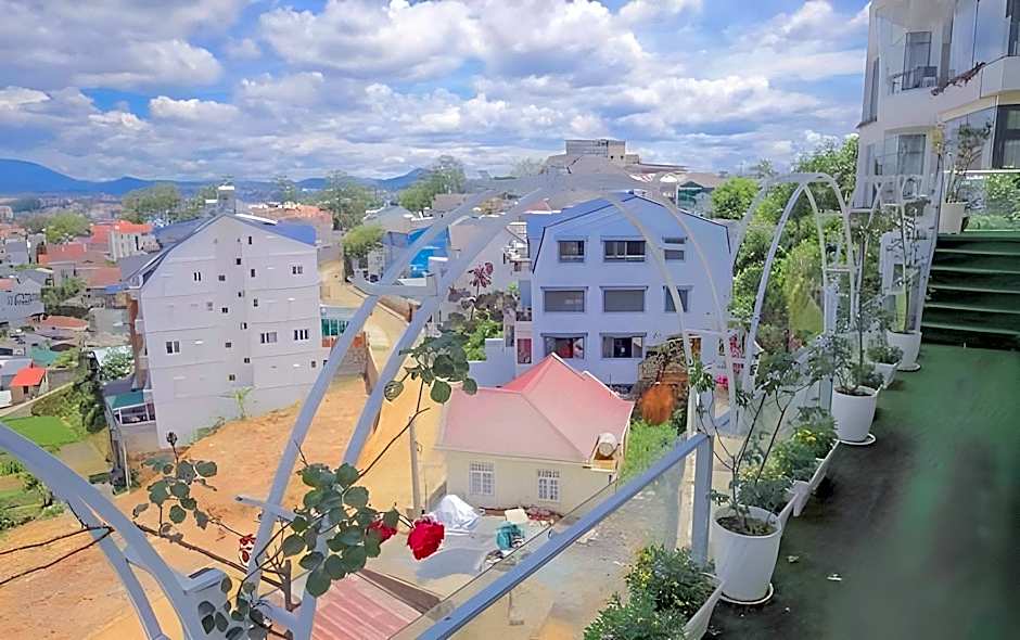 Rose Valley Hotel