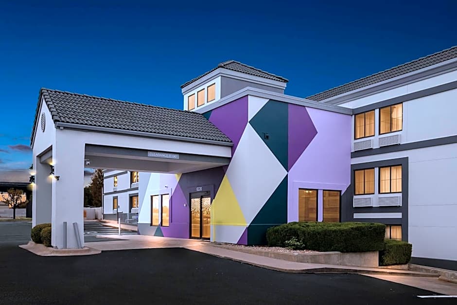 Spark by Hilton Wichita East