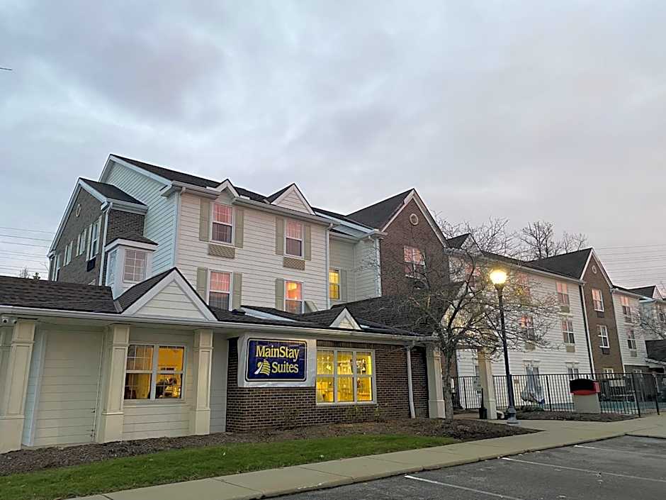 MainStay Suites Middleburg Heights Cleveland Airport