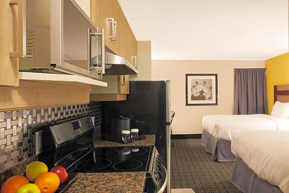 Photo 1 of 4 of Two Queen Beds with Kitchenette - Non-Smoking