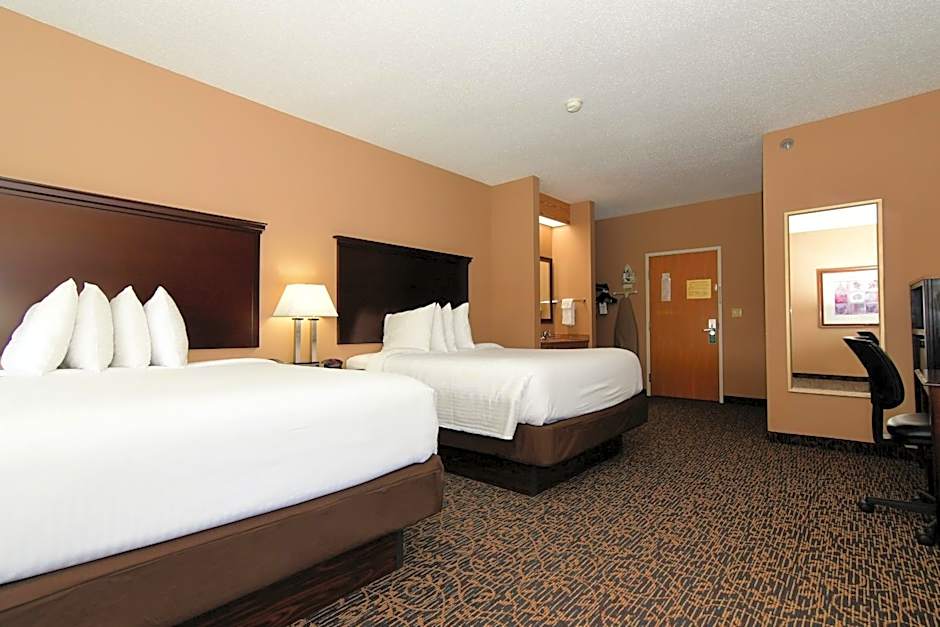 Cobblestone Inn & Suites - Denison | Majestic Hills