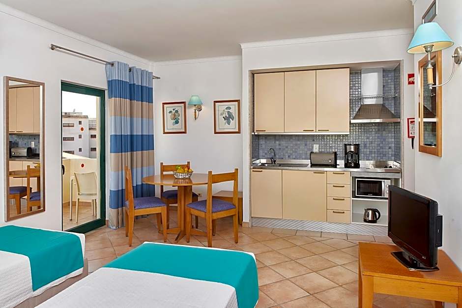 Oceanus Aparthotel