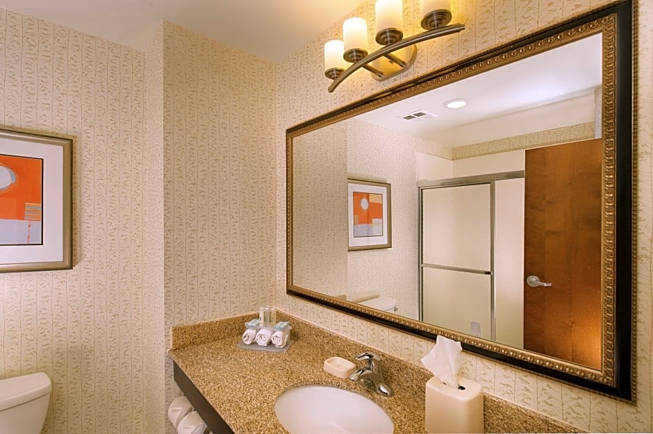 Holiday Inn Express Uvalde By IHG