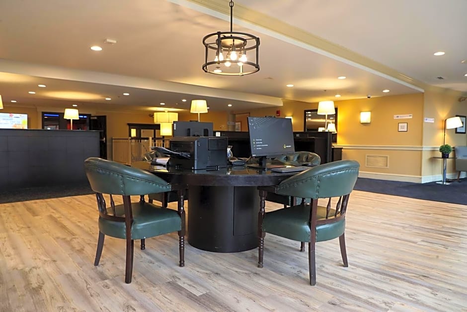 Four Points by Sheraton Wakefield Boston Hotel & Conference Center