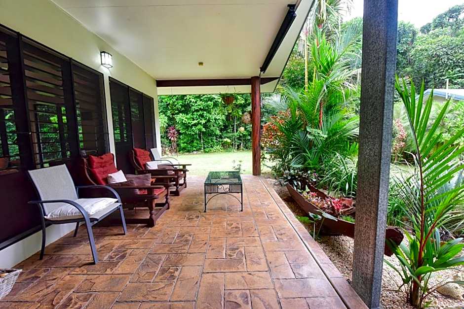 Thornton Beach Bungalows Daintree
