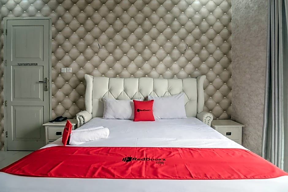 RedDoorz Syariah @ Jalan Ahmad Yani Jambi