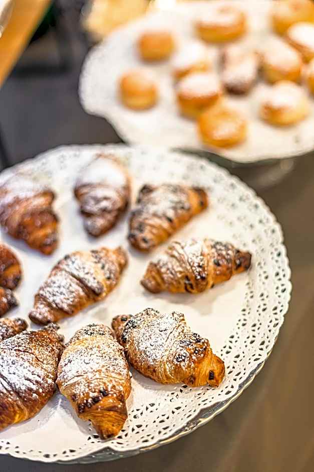 Hotel-Residence- Le Dune Breakfast & private beach included