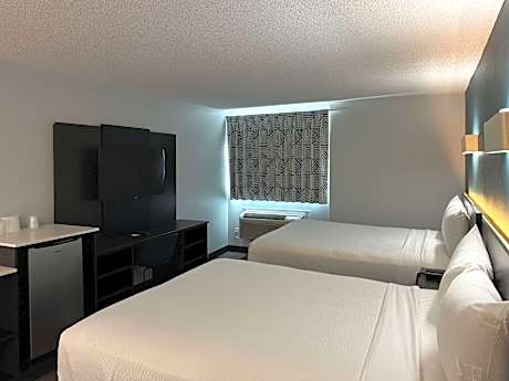 Queen Room with Two Queen Beds - Disability Access - Non-Smoking