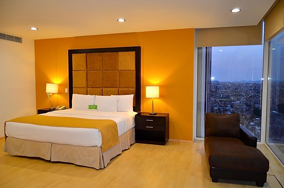 La Quinta Inn & Suites by Wyndham Puebla Palmas