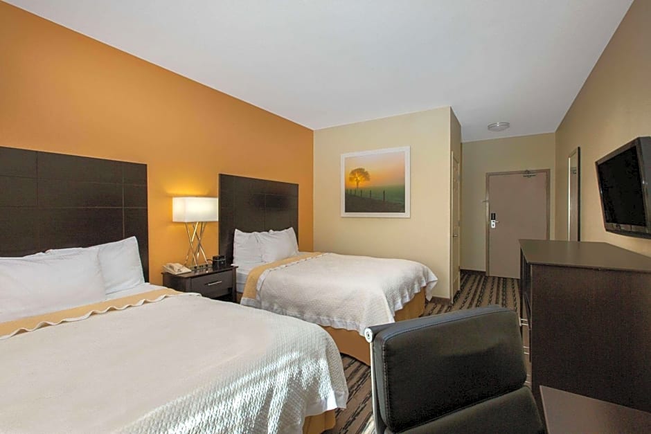 La Quinta Inn & Suites by Wyndham Lincoln
