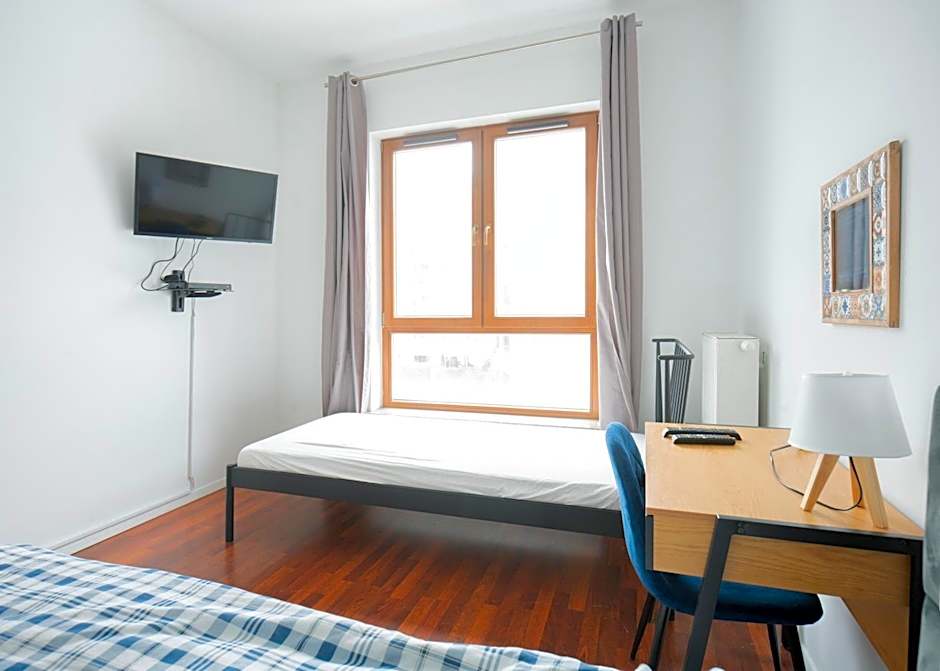 Rooms Green Rydygiera 17 own private room tv wifi