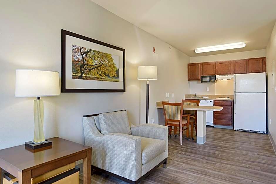 Extended Stay America Suites - Kansas City - Lenexa - 87th St.