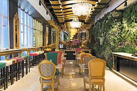 Signature Lux Hotel by ONOMO Foreshore