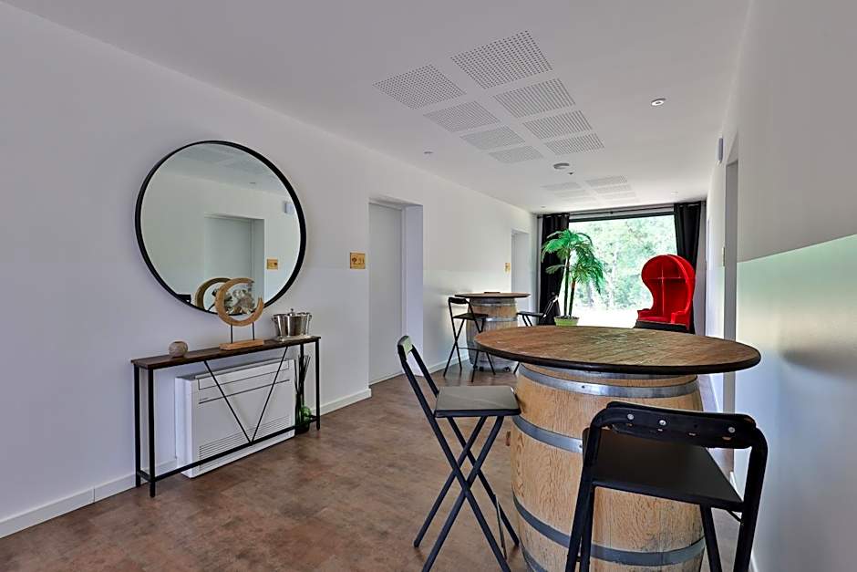 Logis Hôtel & Spa Déjeunez Sous L'Arbre