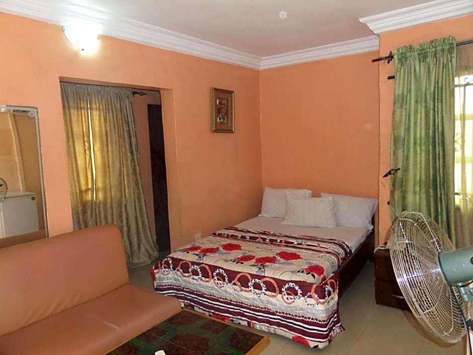 Hardrock Hotel and Suites LTD