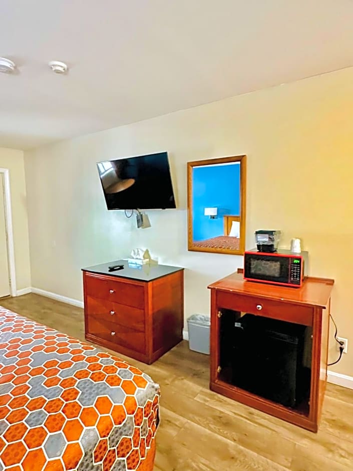 Hampton Motor Inn