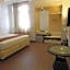 Grand Puncak Lestari Hotel