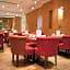 Westside Arc De Triomphe Hotel