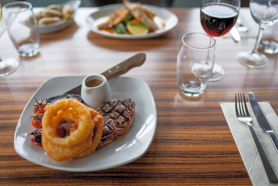 The Dutch Mill Hotel