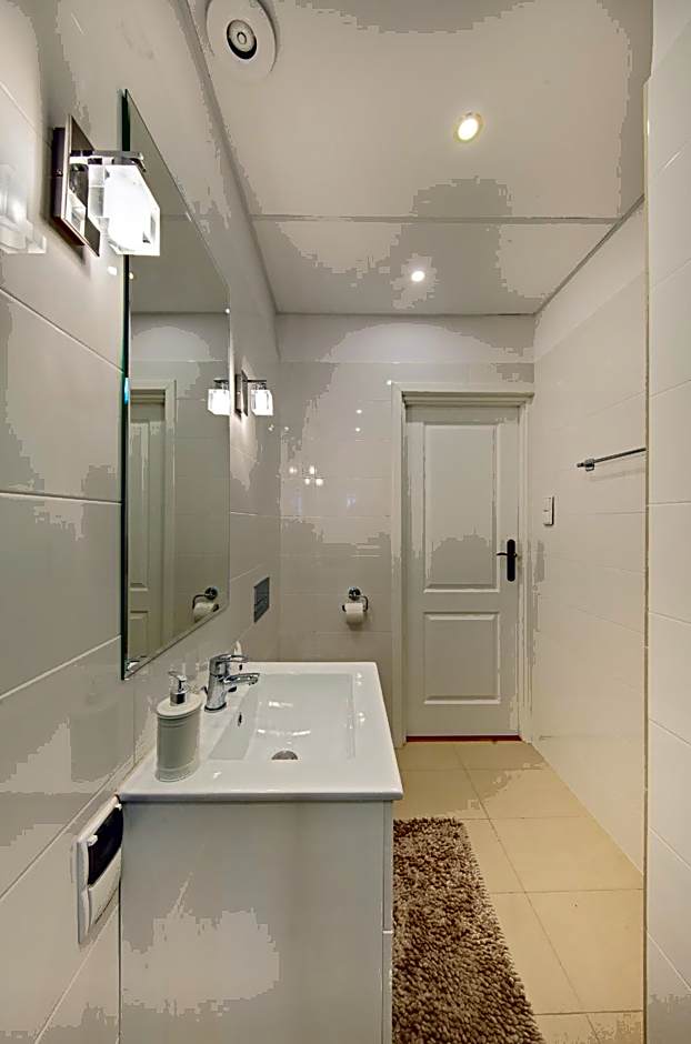 Jagiellonska 3 ApartHotel - Duze przestronne pokoje, centrum miasta, szybkie WiFi