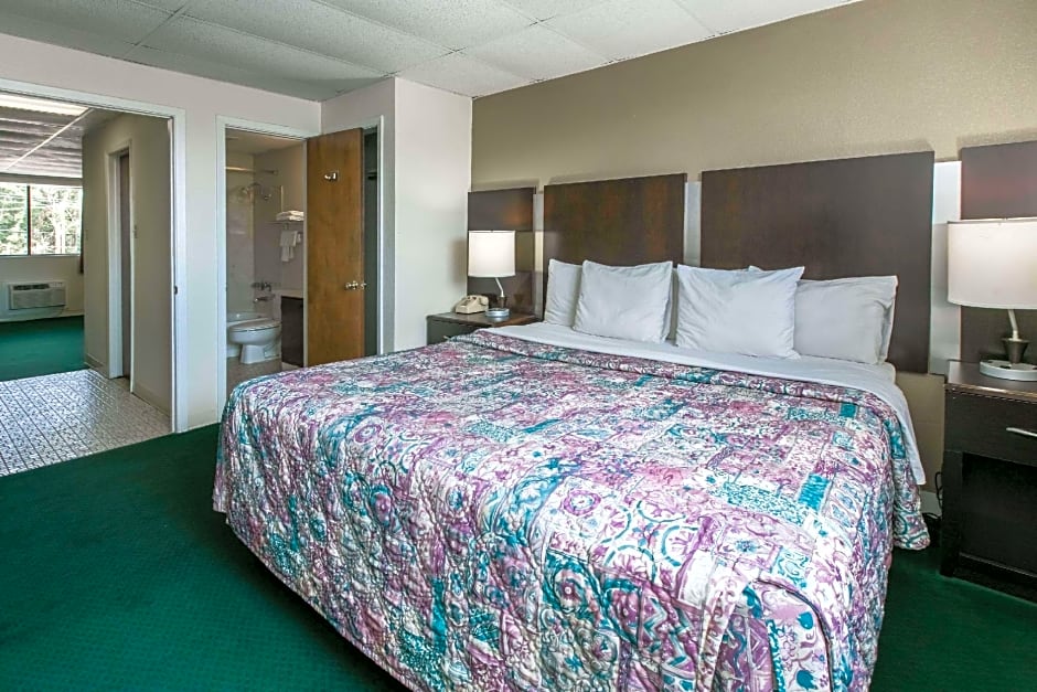 Knights Inn - Longview, TX