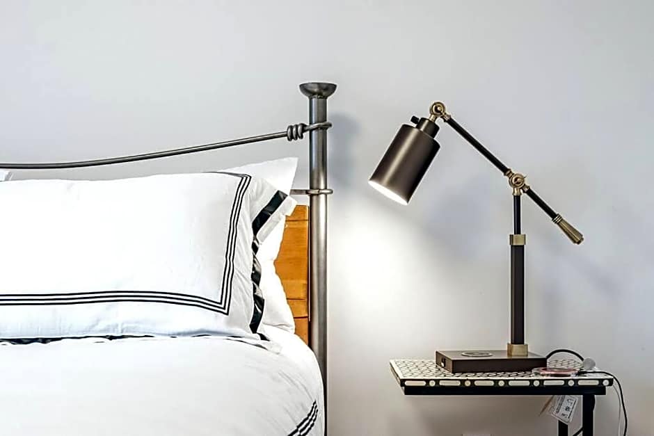 Luxurious & Modern 4BR House w/ 3 Car Parking